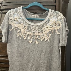 Miss Me Grey, cream, and white lightweight top.